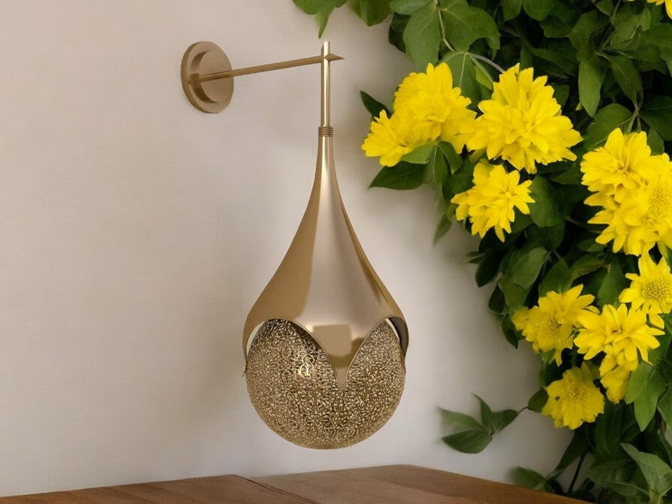 Golden Teardrop Wall Sconce